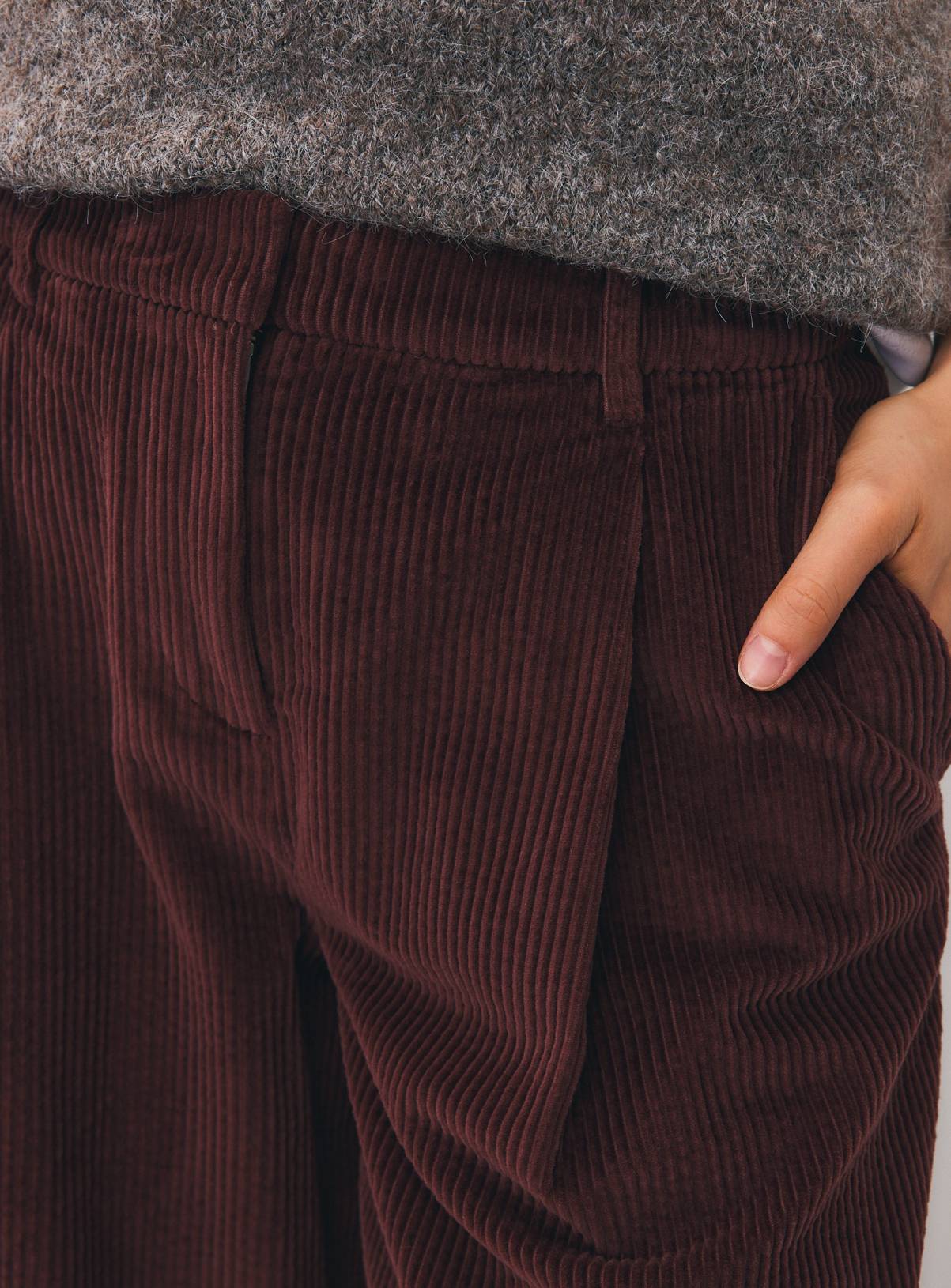 Dark Red Relaxed Barrel Pleated Corduroy Trousers 10 - Image 3